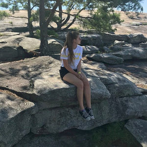 Meet your Posher, Alexis